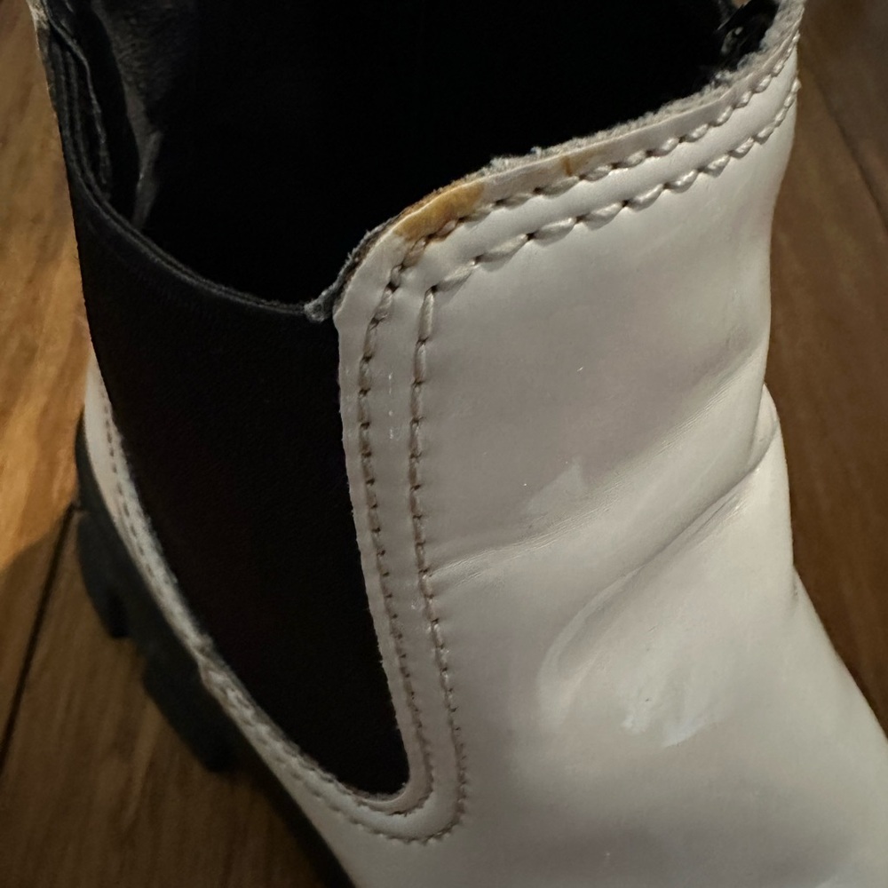 Sam Edelman Darielle Boot - Picture 7 of 15